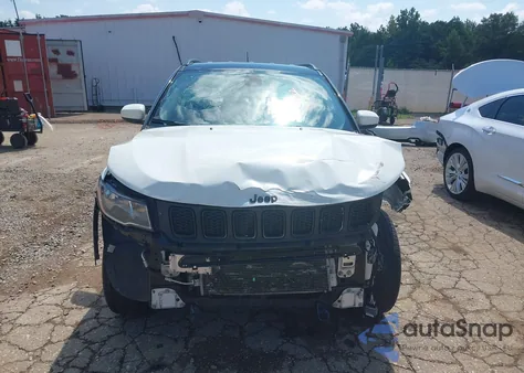 2021 Jeep Compass Altitude 4X4 z USA, uszkodzony, nr VIN 3C4NJDBB1MT568792